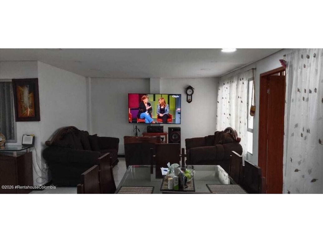 Casa de 11 alcobas en venta en El Progreso, Bogotá, 236 m² · foto 15 de 20