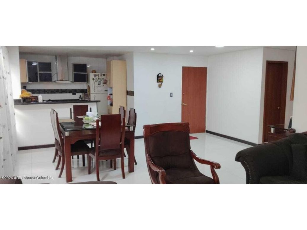 Casa de 11 alcobas en venta en El Progreso, Bogotá, 236 m² · foto 16 de 20