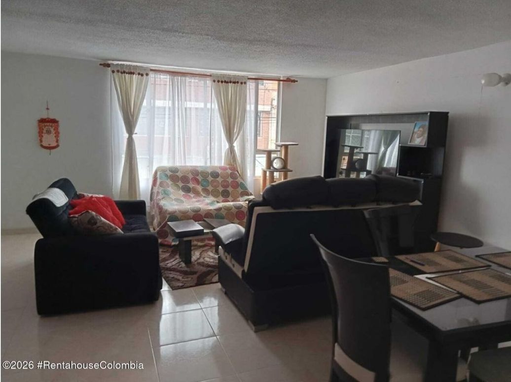Casa de 11 alcobas en venta en El Progreso, Bogotá, 236 m² · foto 8 de 20