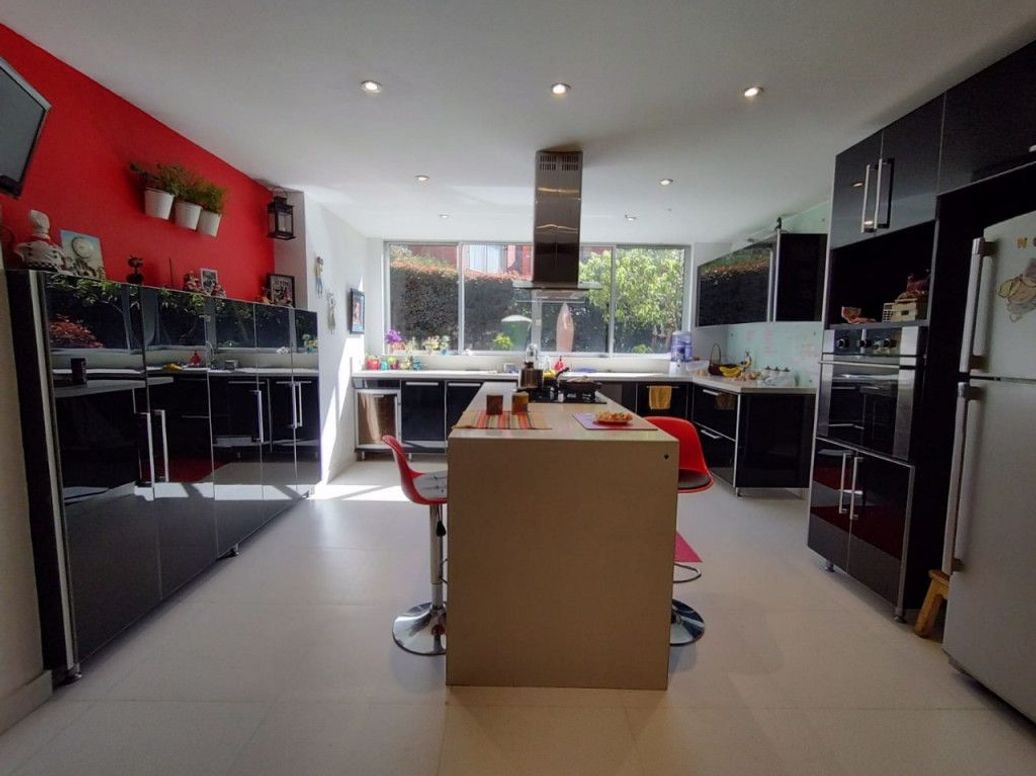 Apartamento de 4 alcobas en venta en Casa Blanca Suba, Bogotá, 266 m² · foto 3 de 20