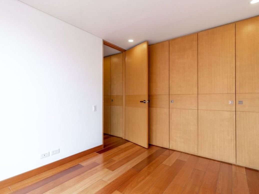 Apartamento de 2 alcobas en venta en Chico, Bogotá, 152 m² · foto 14 de 20