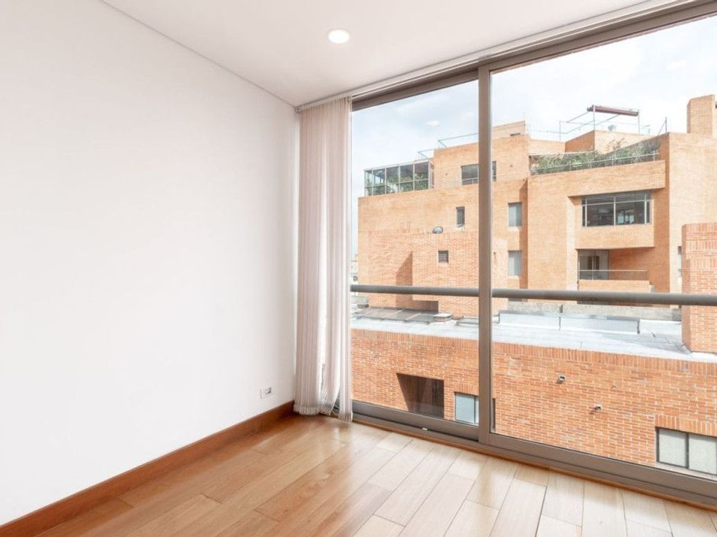 Apartamento de 2 alcobas en venta en Chico, Bogotá, 152 m² · foto 15 de 20