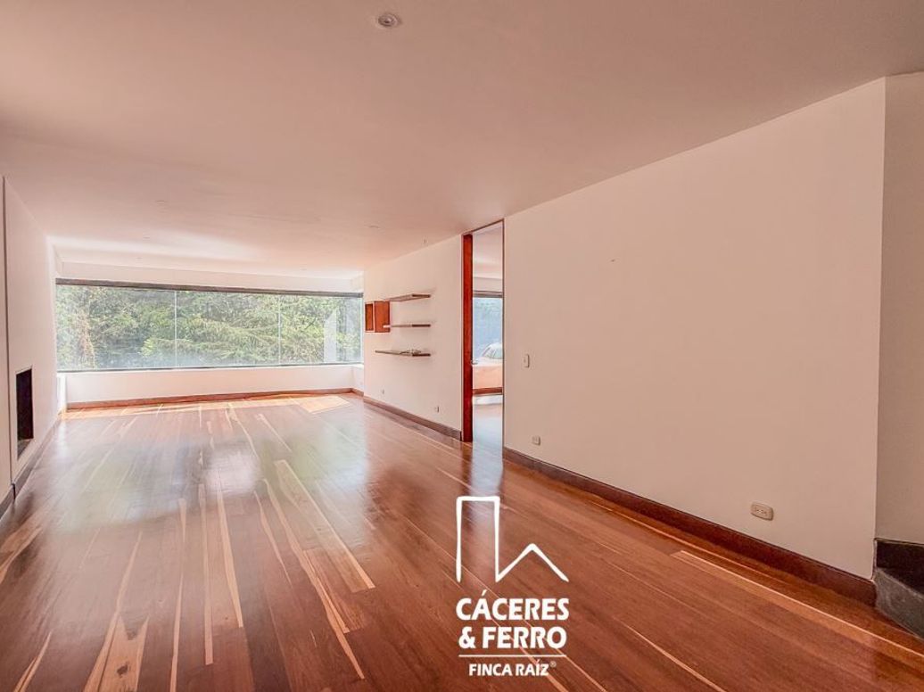 Apartamento de 1 alcoba en venta en Los Rosales, Bogotá, 89 m² · foto 3 de 12