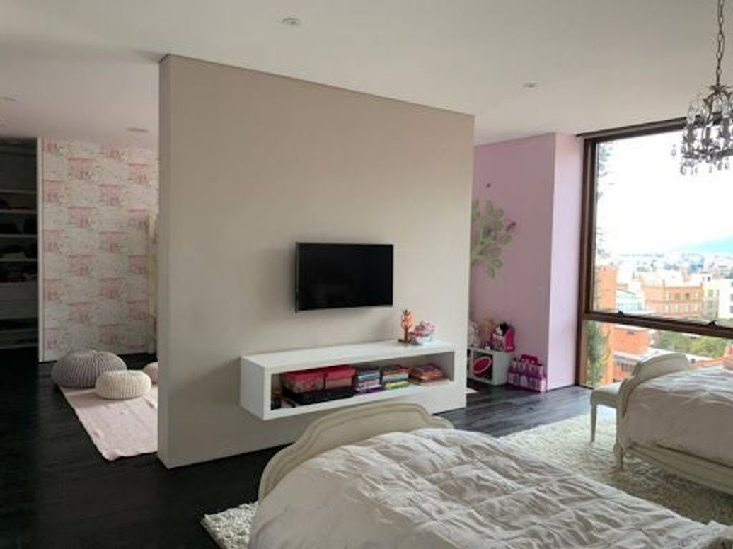 Apartamento de 4 alcobas en venta en Los Rosales, Bogotá, 663 m² · foto 14 de 20