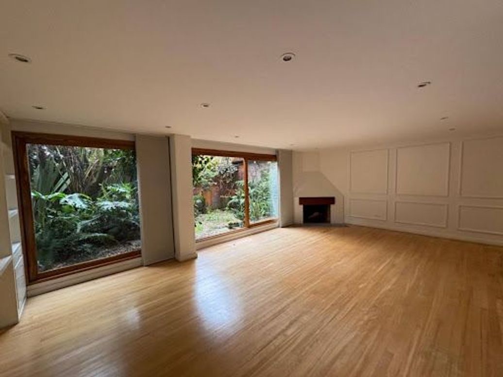 Apartamento de 2 alcobas en venta en Los Rosales, Bogotá, 112 m² · foto 3 de 20