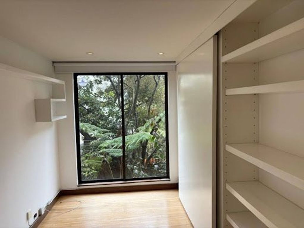 Apartamento de 2 alcobas en venta en Los Rosales, Bogotá, 112 m² · foto 15 de 20