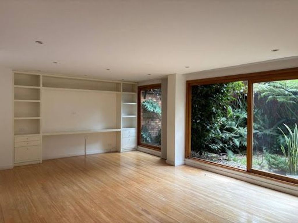 Apartamento de 2 alcobas en venta en Los Rosales, Bogotá, 112 m² · foto 2 de 20