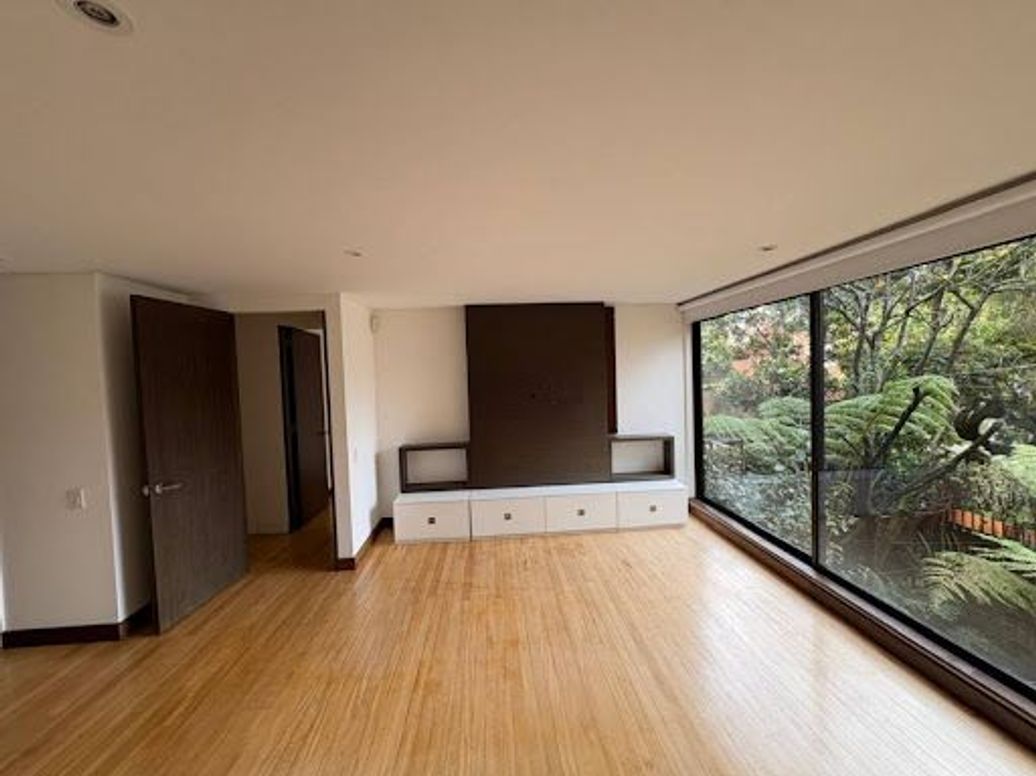 Apartamento de 2 alcobas en venta en Los Rosales, Bogotá, 112 m² · foto 18 de 20