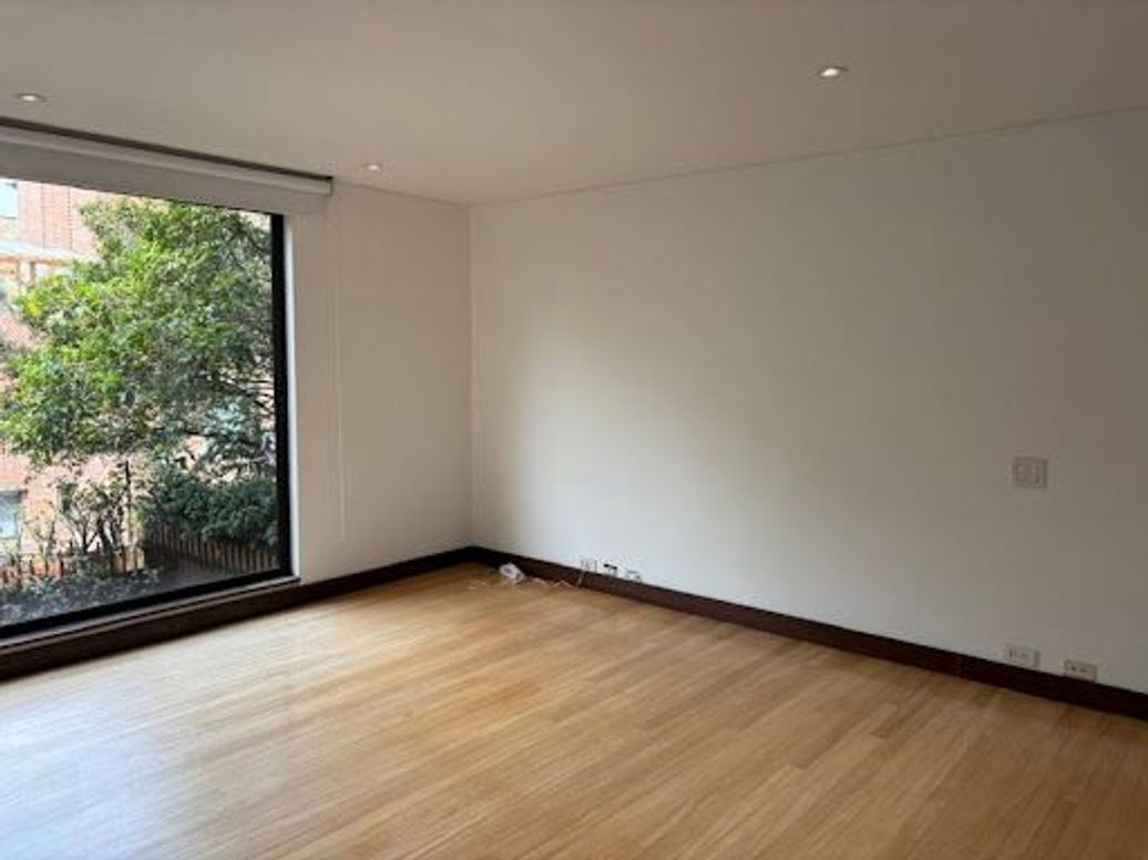 Apartamento de 2 alcobas en venta en Los Rosales, Bogotá, 112 m² · foto 5 de 20