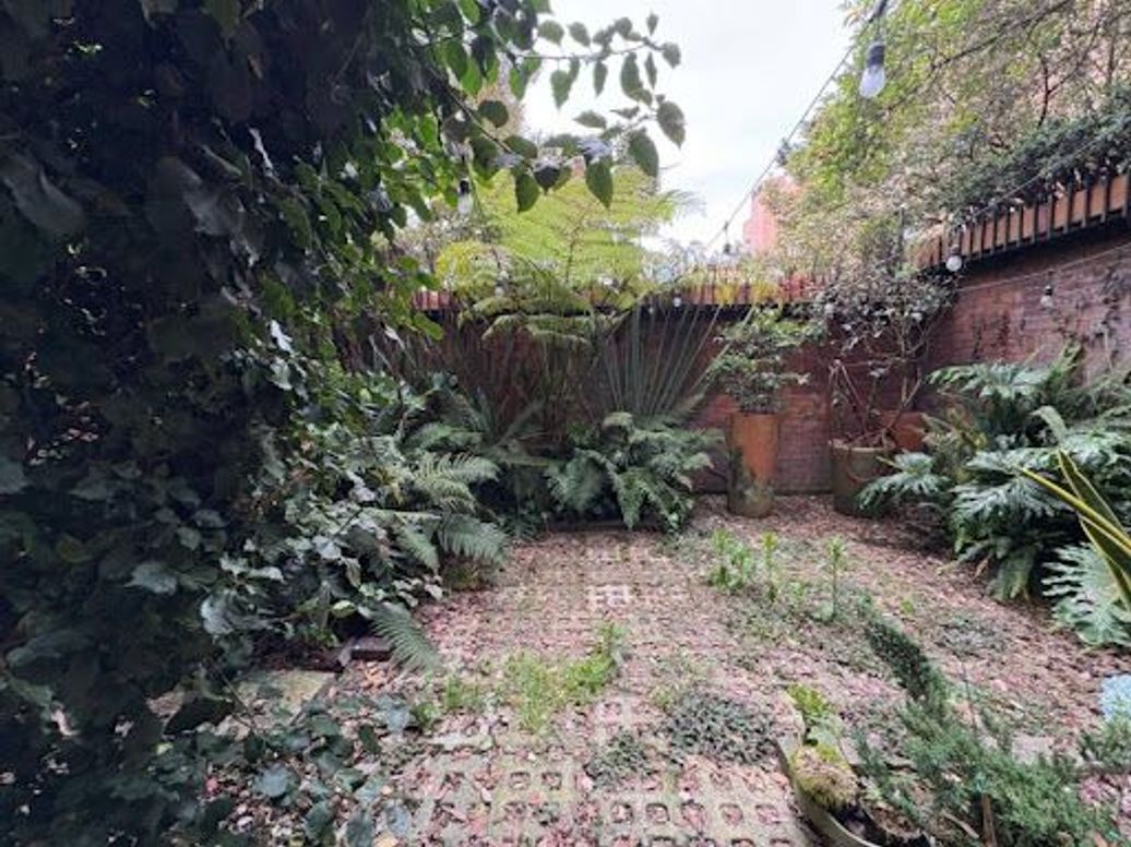 Apartamento de 2 alcobas en venta en Los Rosales, Bogotá, 112 m² · foto 10 de 20