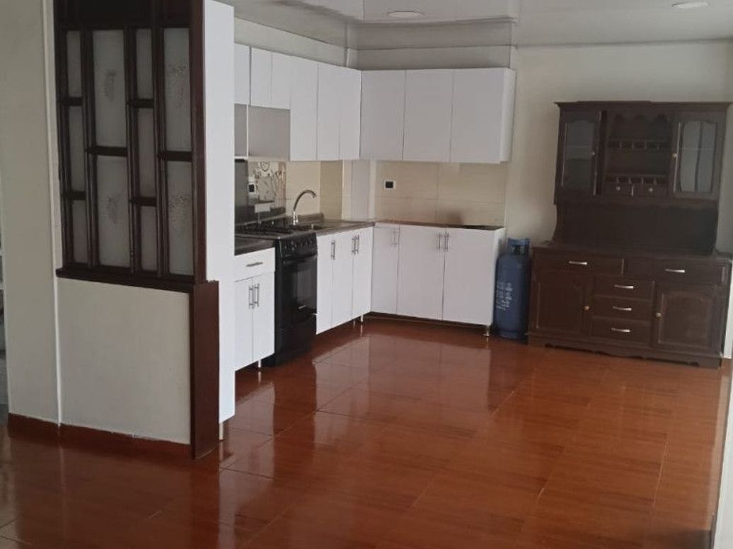Casa de 9 alcobas en venta en Ciudad Jardín Sur, Bogotá, 398 m² · foto 12 de 20