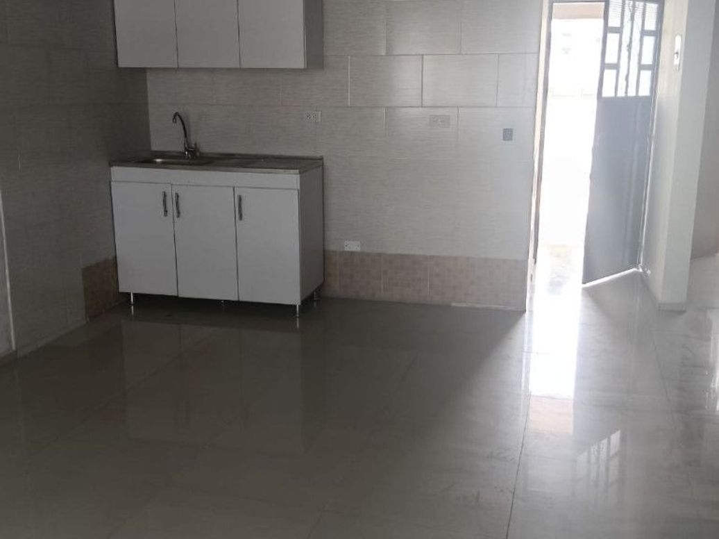 Casa de 9 alcobas en venta en Ciudad Jardín Sur, Bogotá, 398 m² · foto 14 de 20