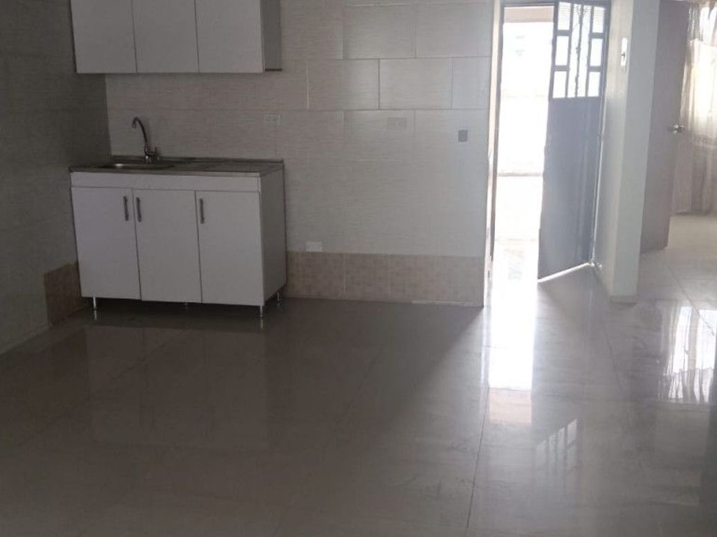 Casa de 9 alcobas en venta en Ciudad Jardín Sur, Bogotá, 398 m² · foto 11 de 20
