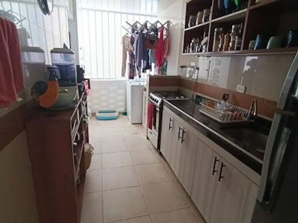 Apartamento de 3 alcobas en venta en La Soledad, Bogotá, 100 m² · foto 3 de 11