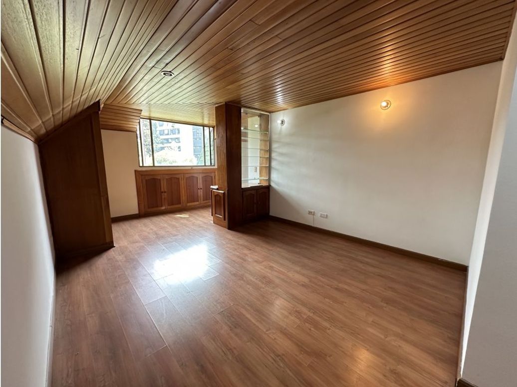 Casa de 3 alcobas en venta en San Patricio, Bogotá, 246 m² · foto 6 de 20