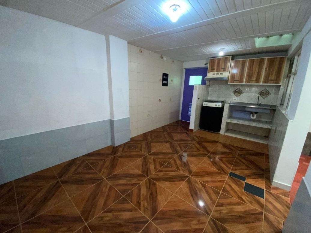 Casa de 6 alcobas en venta en El Carmen, Bogotá, 223 m² · foto 3 de 20