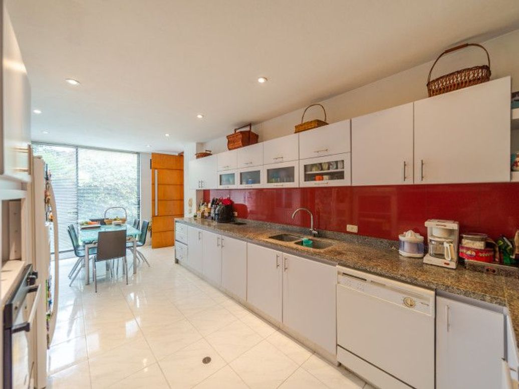 Casa de 3 alcobas en venta en Casa Blanca, Bogotá, 361 m² · foto 9 de 20