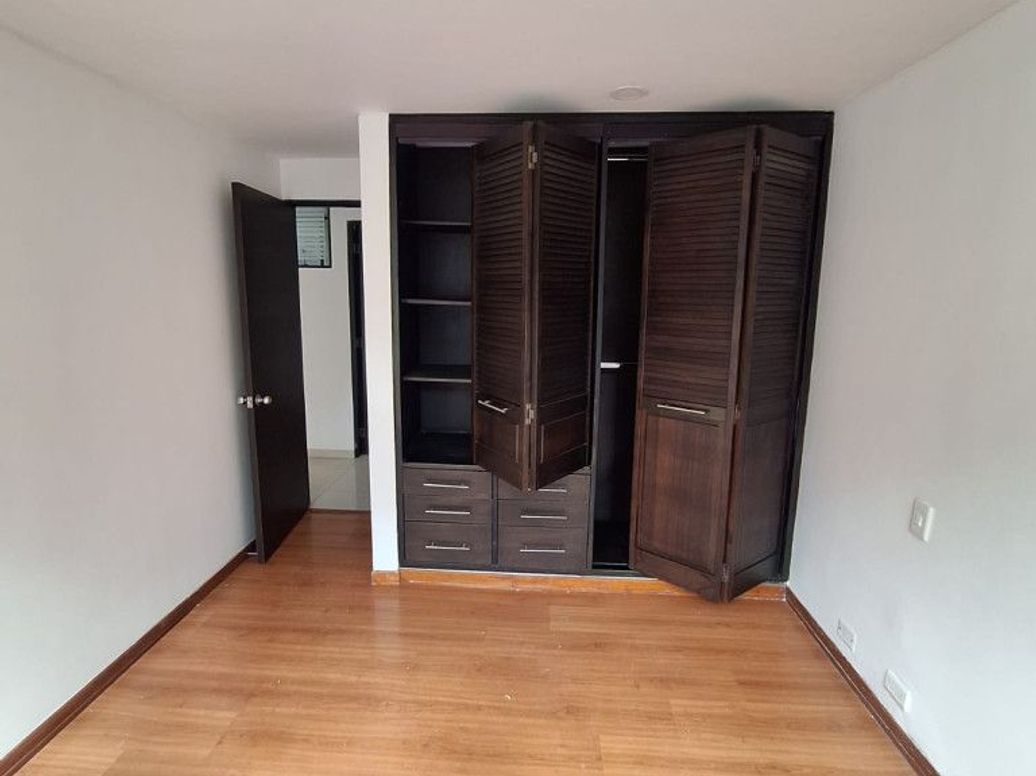 Apartamento de 1 alcoba en venta en La Carolina, Bogotá, 42 m² · foto 8 de 12