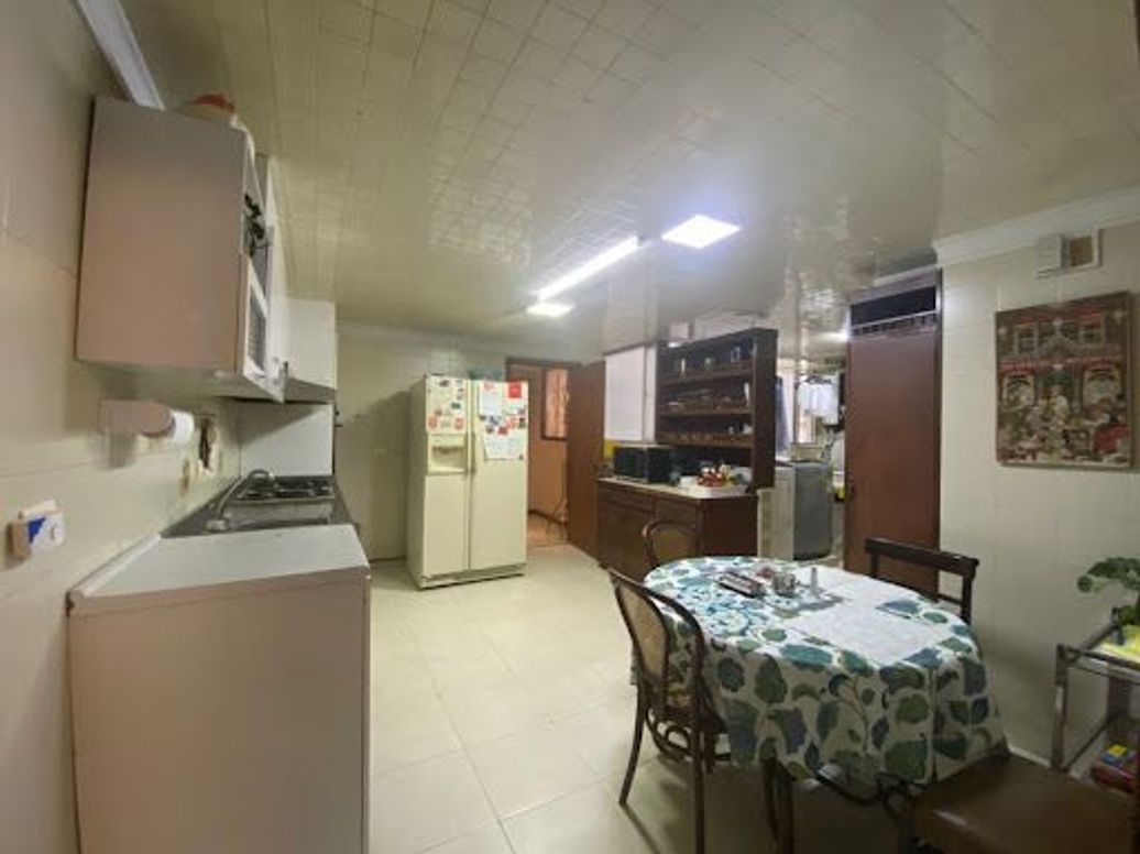 Apartamento de 3 alcobas en venta en Chico, Bogotá, 209 m² · foto 6 de 17