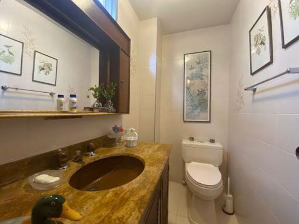 Apartamento de 3 alcobas en venta en Chico, Bogotá, 209 m² · foto 17 de 17