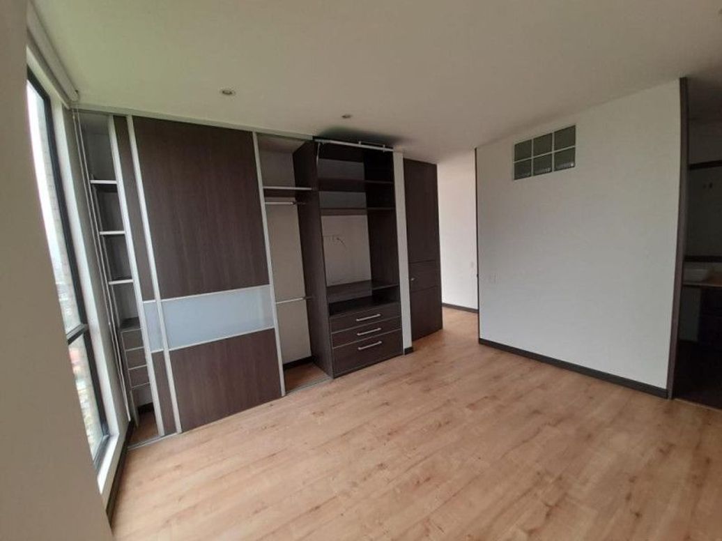 Apartamento de 2 alcobas en venta en Club De Los Lagartos, Bogotá, 125 m² · foto 15 de 20