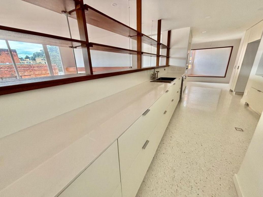 Apartamento de 4 alcobas en arriendo en A.S.D, Bogotá, 322 m² · foto 6 de 20