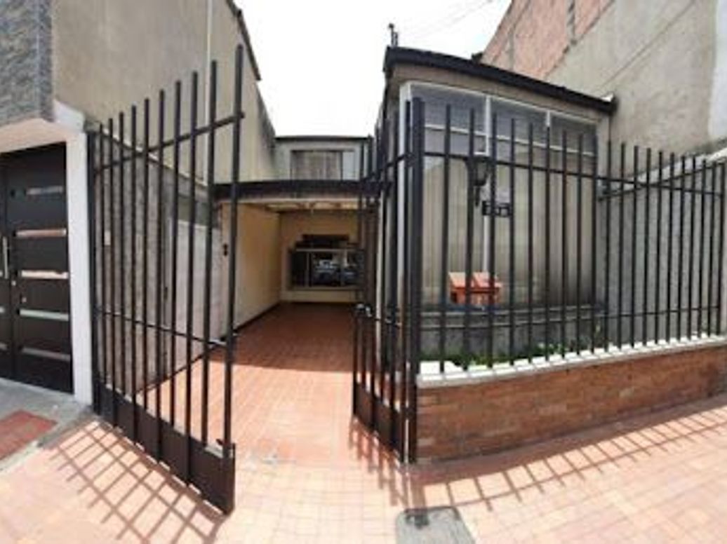 Casa de 4 alcobas en venta en Lucerna, Bogotá, 156 m² · foto 3 de 17