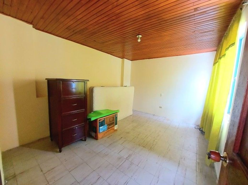 Casa de 7 alcobas en venta en Las Américas, Bogotá, 328 m² · foto 6 de 16