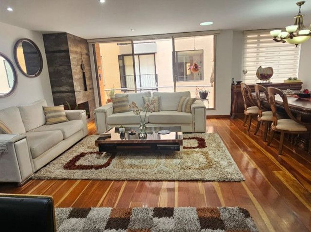 Apartamento de 3 alcobas en venta en San Patricio, Bogotá, 154 m² · foto 2 de 16