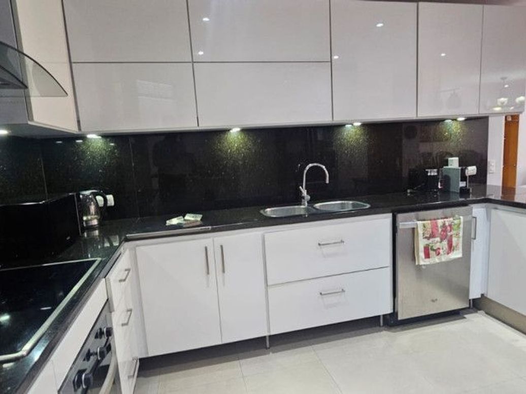 Apartamento de 3 alcobas en venta en San Patricio, Bogotá, 154 m² · foto 5 de 16