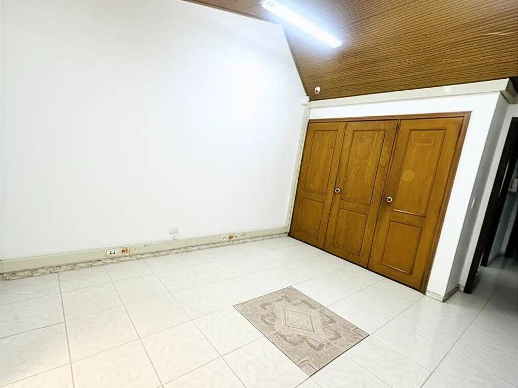 Casa de 4 alcobas en arriendo en Mónaco, Bogotá, 253 m² · foto 14 de 19