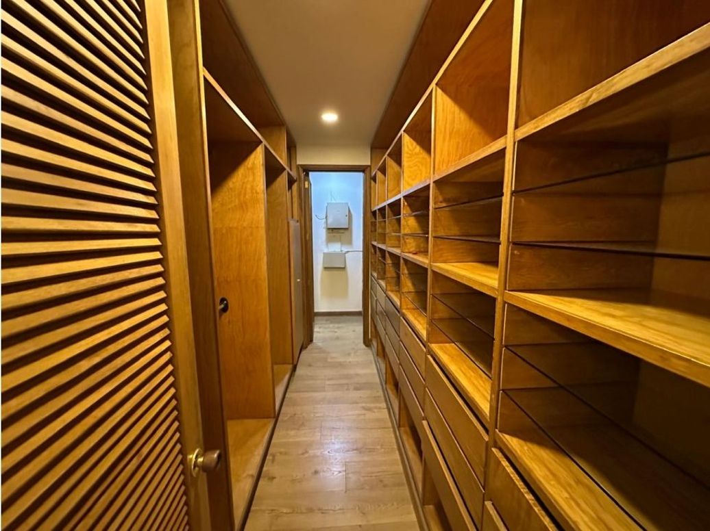 Apartamento de 4 alcobas en venta en Santa Ana Oriental, Bogotá, 309 m² · foto 19 de 20