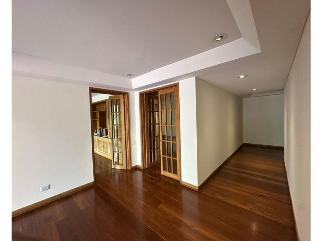 Apartamento de 4 alcobas en venta en Santa Ana Oriental, Bogotá, 309 m² · foto 12 de 20