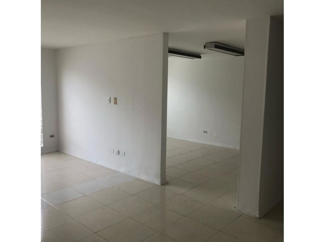 Casa de 5 alcobas en venta en La Castellana, Bogotá, 237 m² · foto 9 de 17