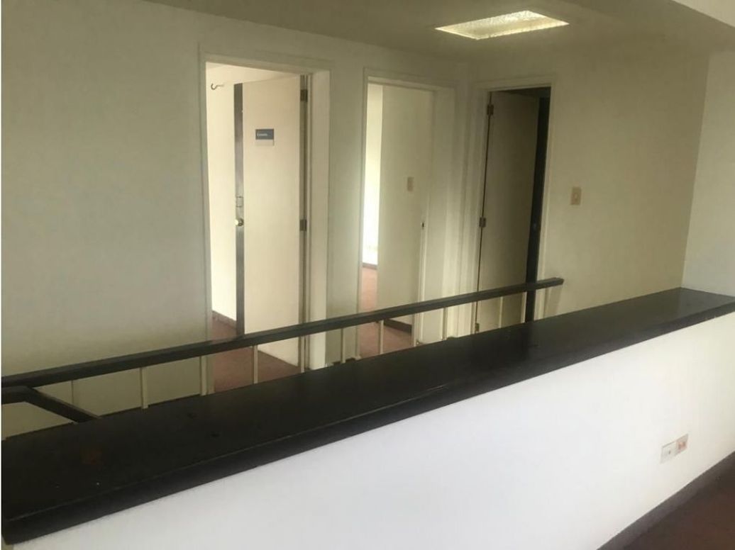 Casa de 5 alcobas en venta en La Castellana, Bogotá, 237 m² · foto 8 de 17