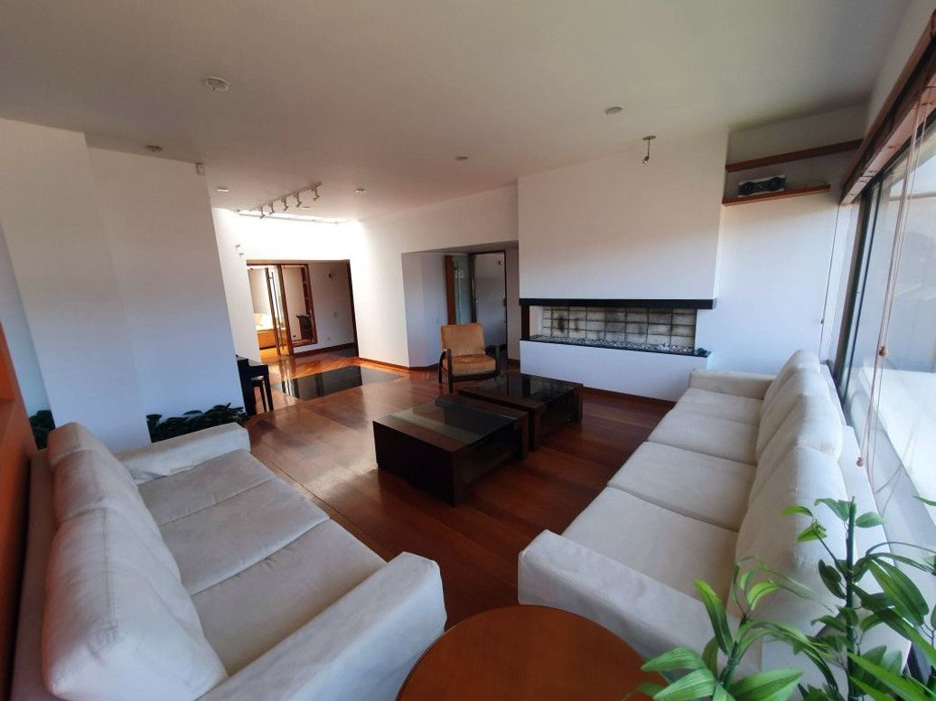 Apartamento de 3 alcobas en arriendo en Puente Largo, Bogotá, 334 m² · foto 4 de 20