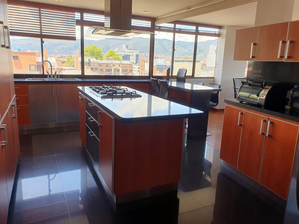 Apartamento de 3 alcobas en arriendo en Puente Largo, Bogotá, 334 m² · foto 6 de 20