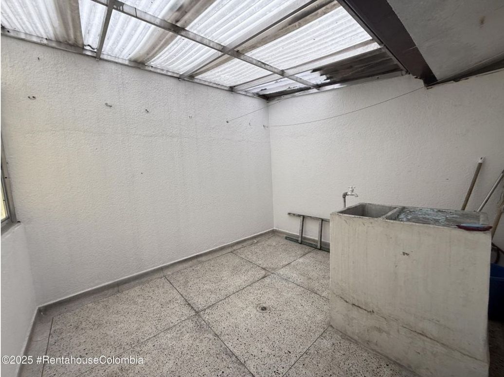 Casa de 6 alcobas en venta en Spring, Bogotá, 230 m² · foto 8 de 20