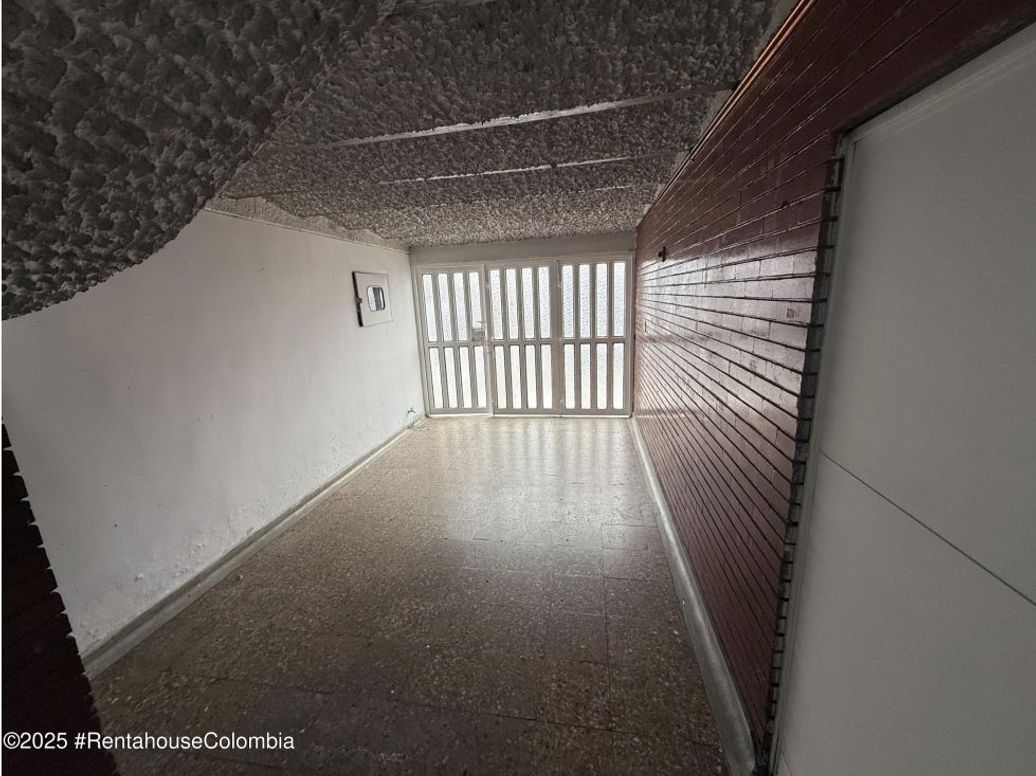 Casa de 6 alcobas en venta en Spring, Bogotá, 230 m² · foto 11 de 20