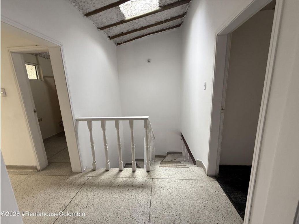 Casa de 6 alcobas en venta en Spring, Bogotá, 230 m² · foto 3 de 20