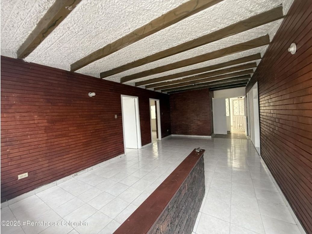 Casa de 6 alcobas en venta en Spring, Bogotá, 230 m² · foto 12 de 20