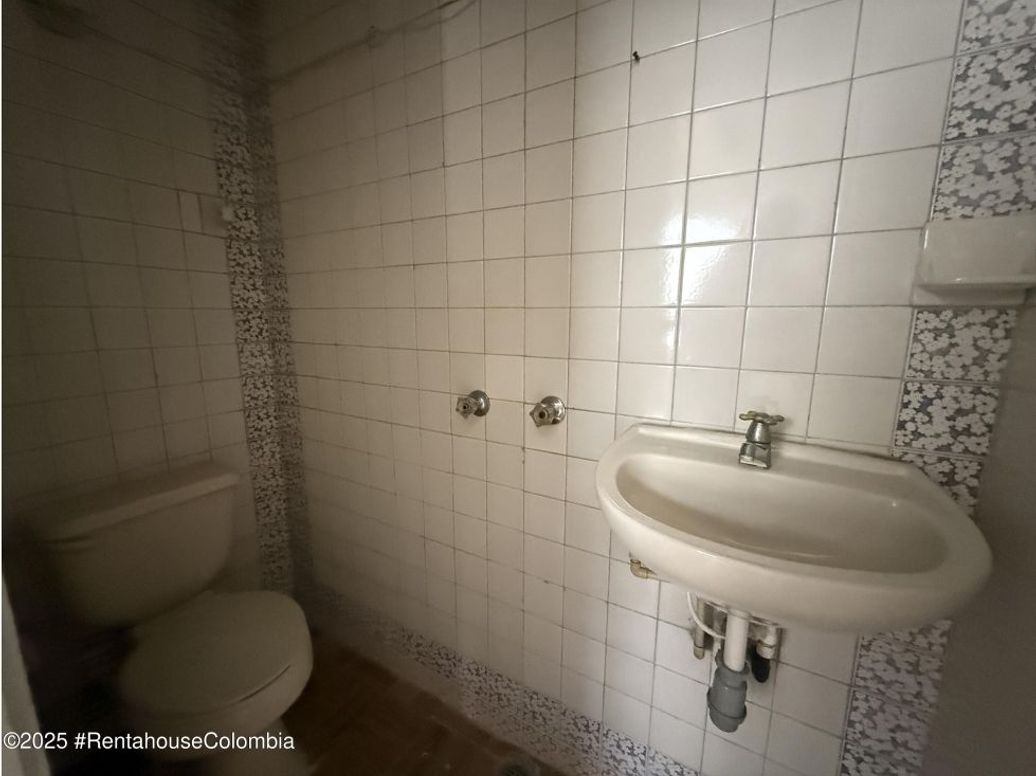 Casa de 6 alcobas en venta en Spring, Bogotá, 230 m² · foto 19 de 20