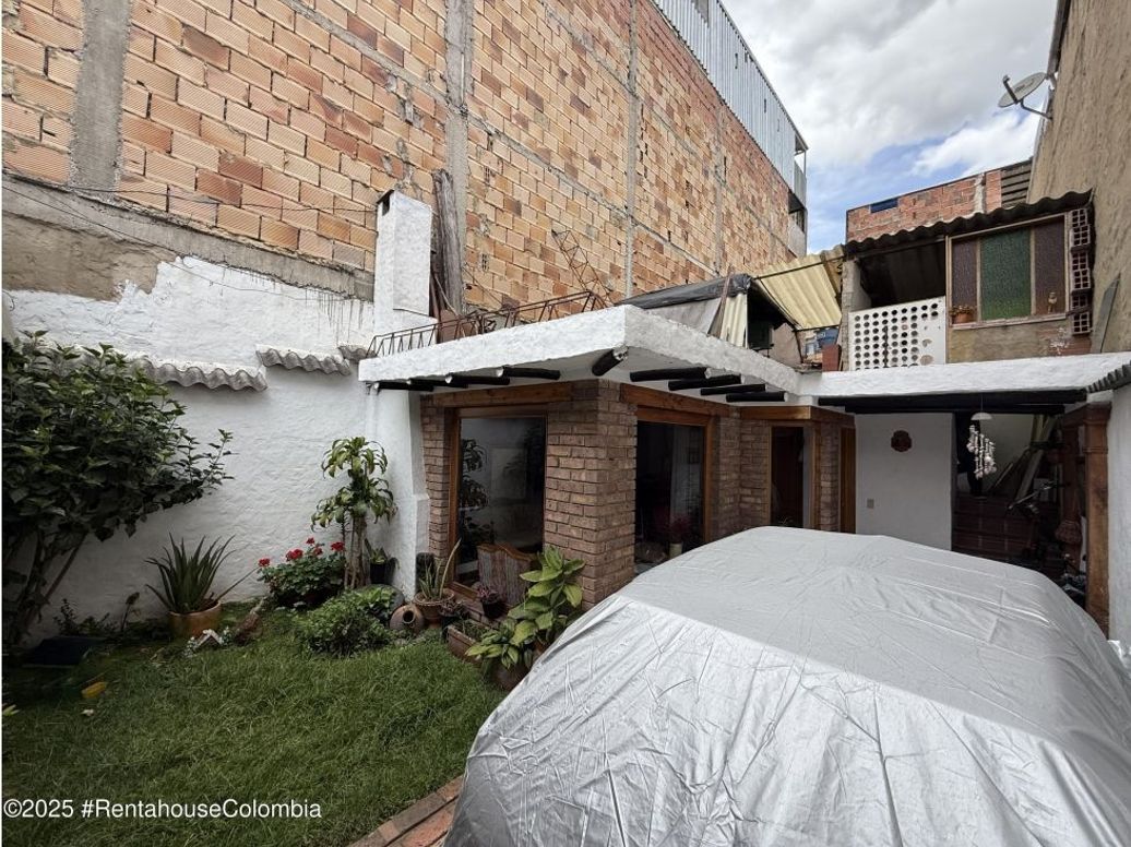 Casa de 3 alcobas en venta en Tuna, Bogotá, 100 m² · foto 3 de 16