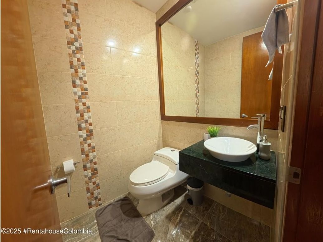 Apartamento de 5 alcobas en venta en Niza, Bogotá, 238 m² · foto 4 de 20