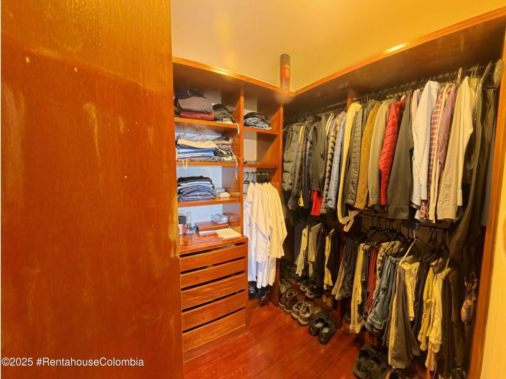 Apartamento de 5 alcobas en venta en Niza, Bogotá, 238 m² · foto 11 de 20