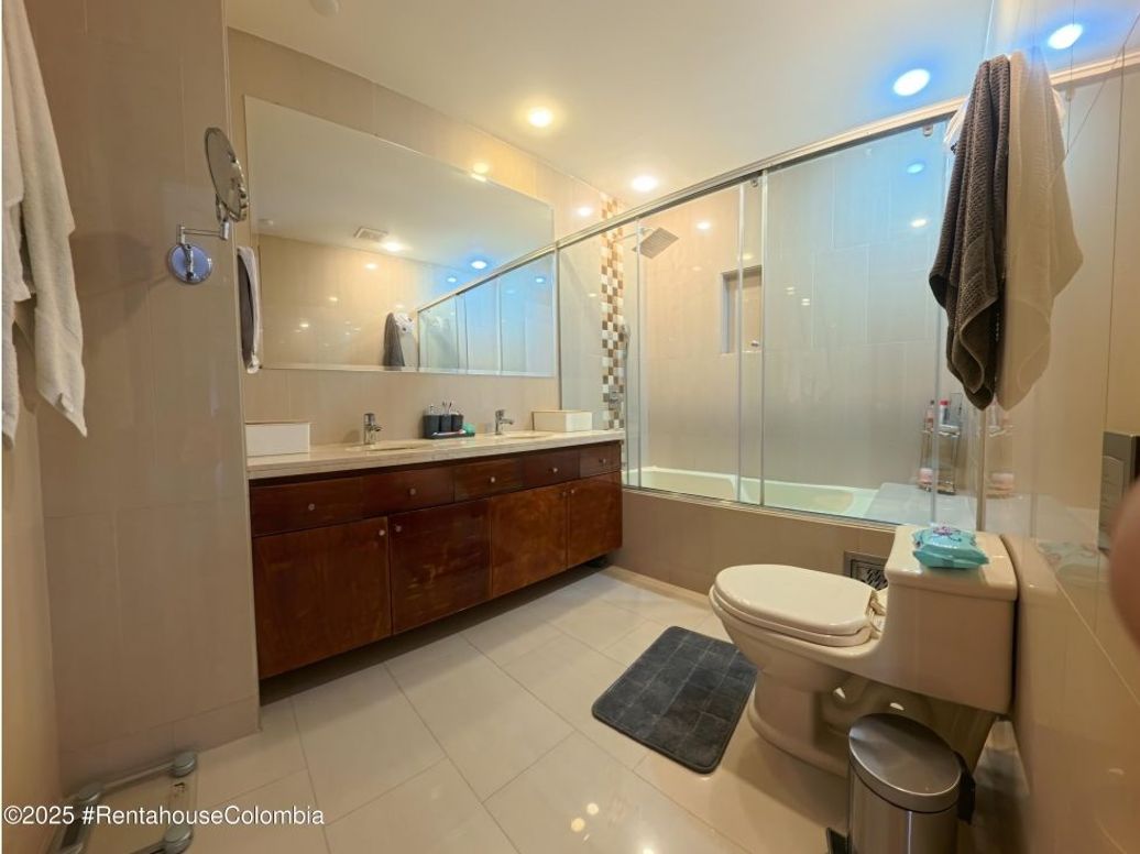 Apartamento de 5 alcobas en venta en Niza, Bogotá, 238 m² · foto 10 de 20