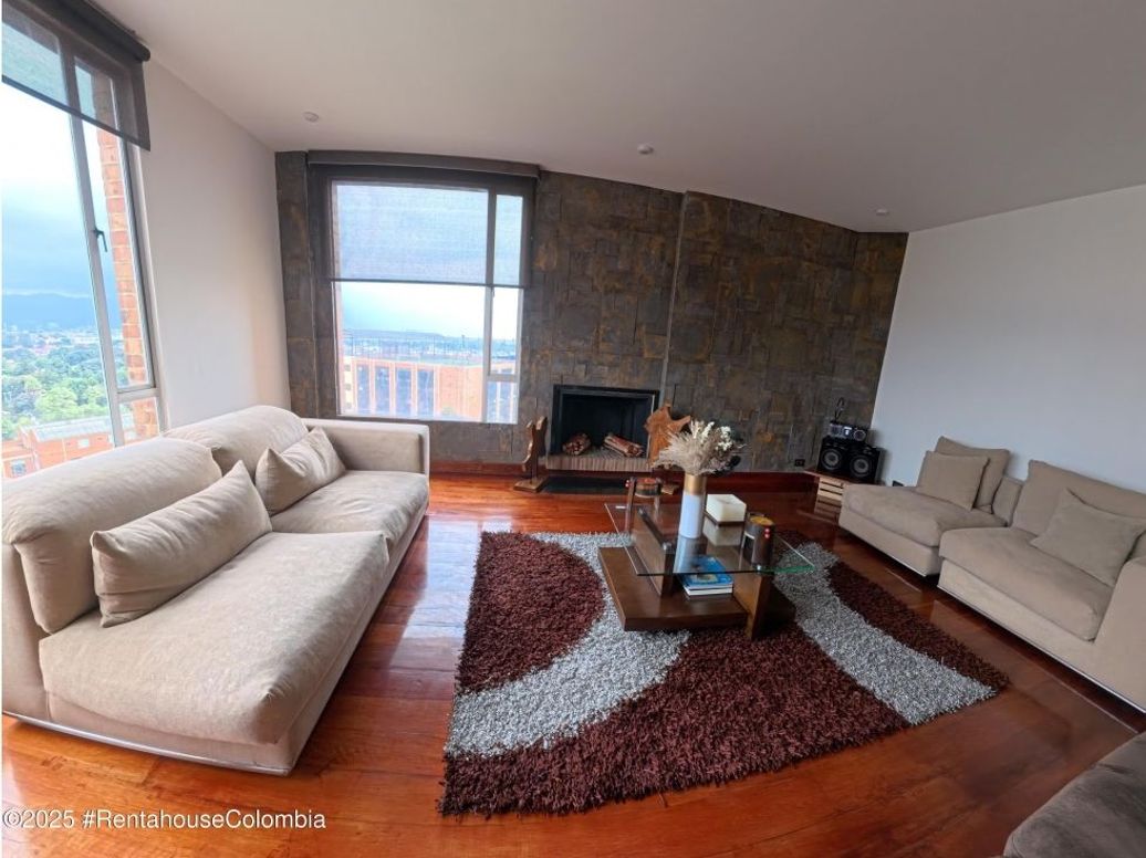 Apartamento de 5 alcobas en venta en Niza, Bogotá, 238 m² · foto 15 de 20