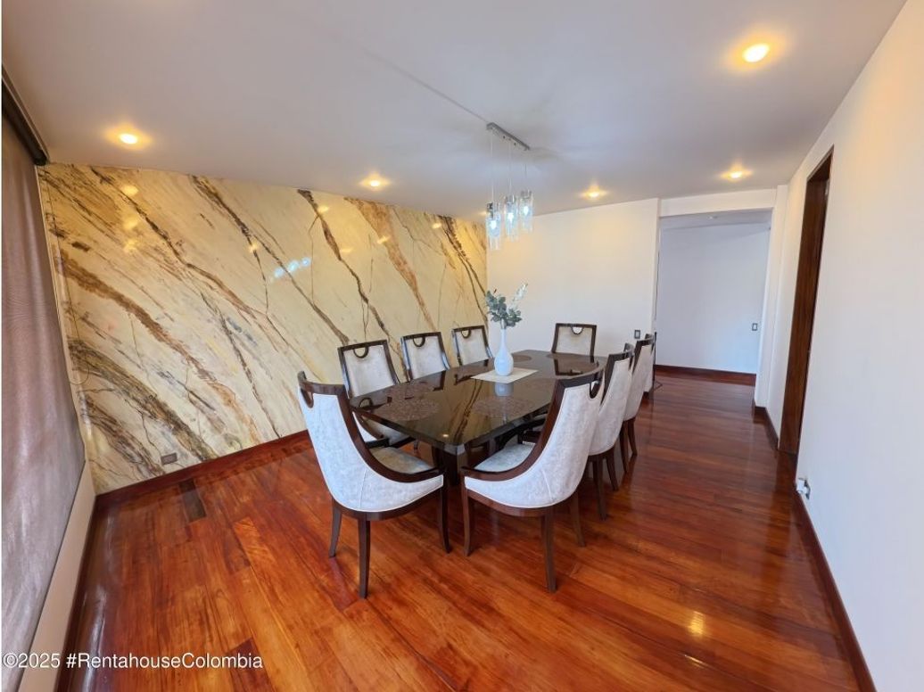 Apartamento de 5 alcobas en venta en Niza, Bogotá, 238 m² · foto 19 de 20