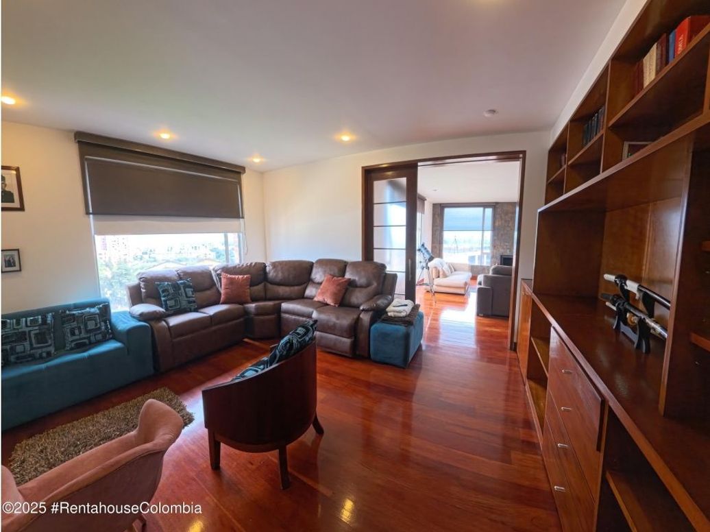 Apartamento de 5 alcobas en venta en Niza, Bogotá, 238 m² · foto 17 de 20