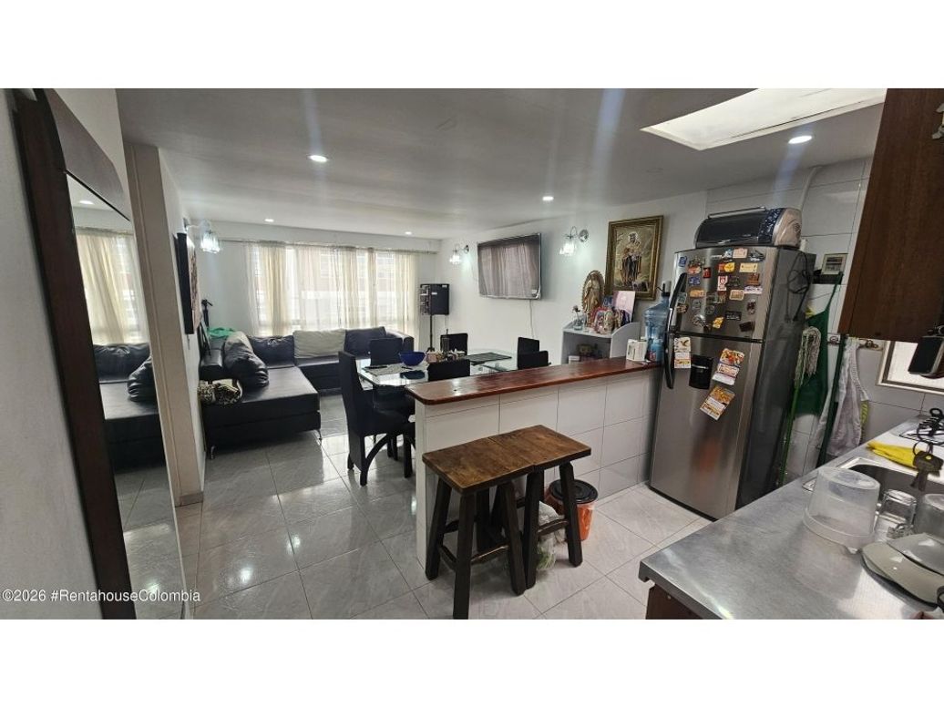 Casa de 7 alcobas en venta en Spring, Bogotá, 145 m² · foto 2 de 20
